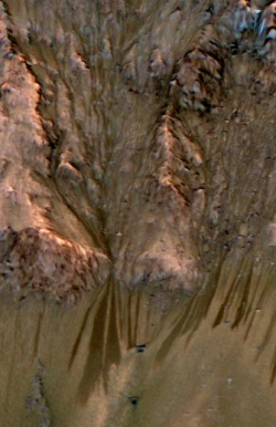 flow features on Mars