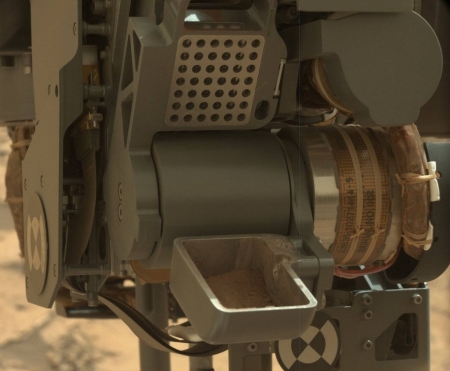 Curiosity's sample retrieval system