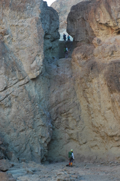 Dropping the first rappel