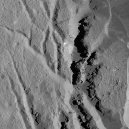 fractures in Occator Crater