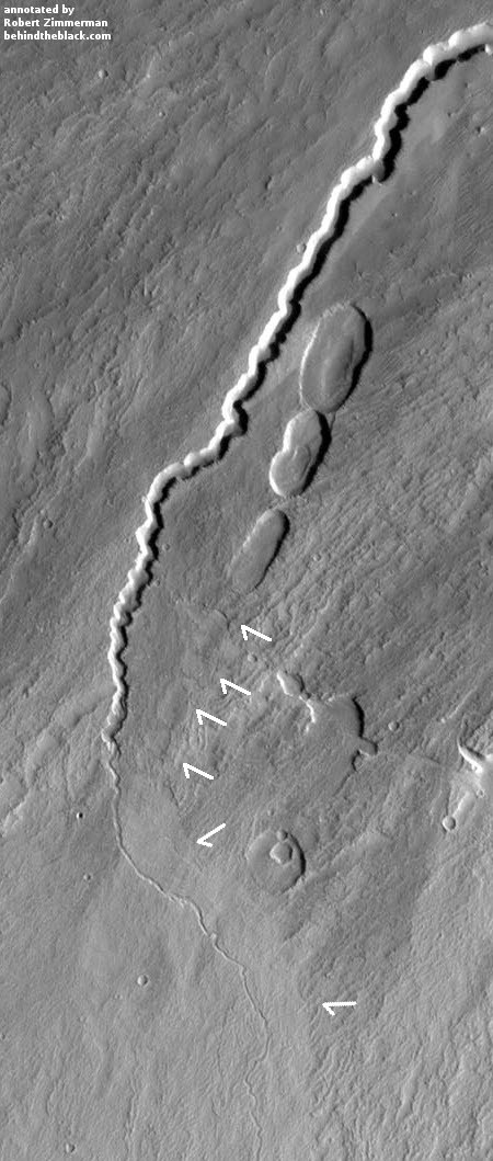 Rills and lava tubes on Pavonis Mons