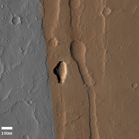 Collapse pit on Mars