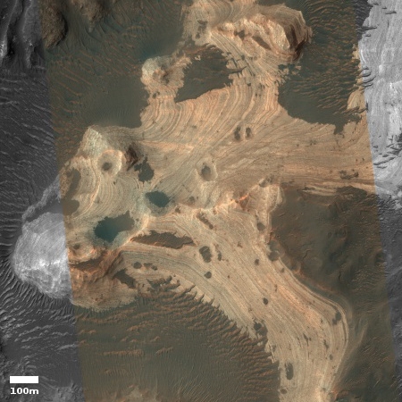 Bedrock layering in Holden Crater