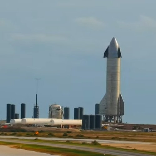 Starship on launch pad