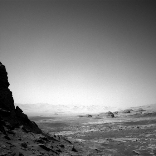 A hiker's view of Gale Crater, taken by Curiosity