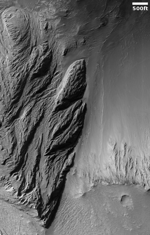 A volcanic extrusion on the floor of Valles Marineris?