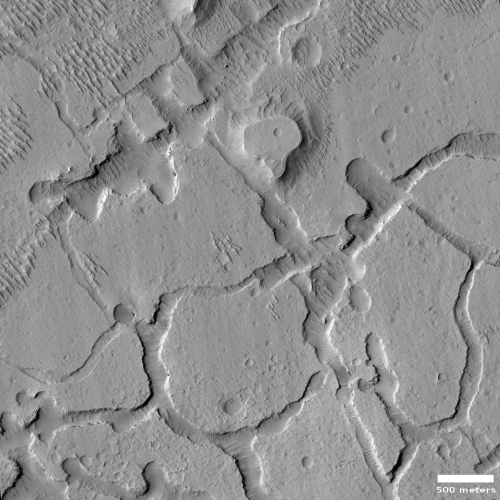 Fractures on Mars