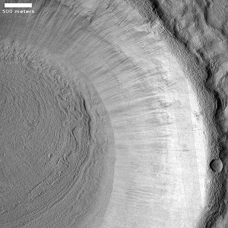 A Martian splash crater
