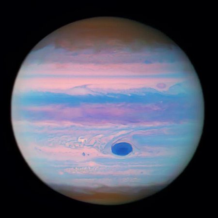 Jupiter in ultra-violet