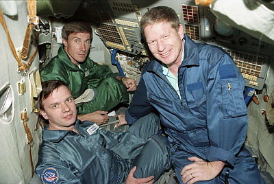 The first crew of ISS, from left to right, Yuri Gidzenko, Sergei Krikalev, Bill Shepherd