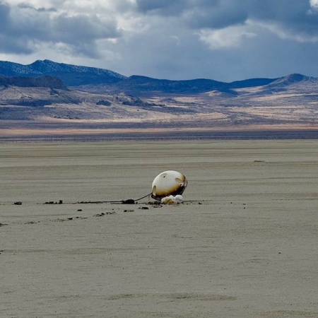 Varda's space capsule, on the ground in Utah