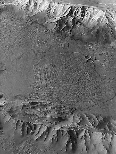 The collapse of an entire mountain chain