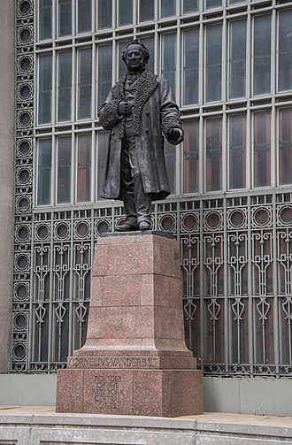 Vanderbilt's statue in front of Grand Central Station