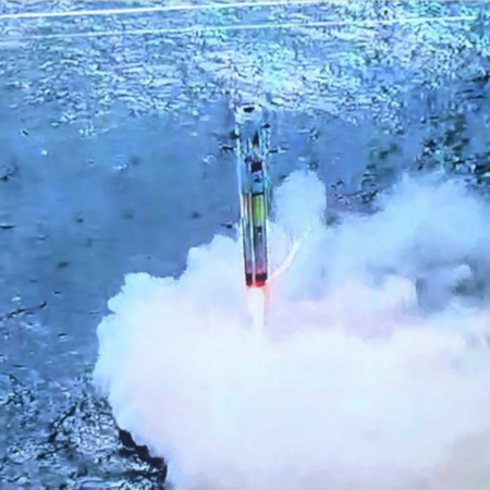 Long March 10A 1st stage splashing down softly on test flight